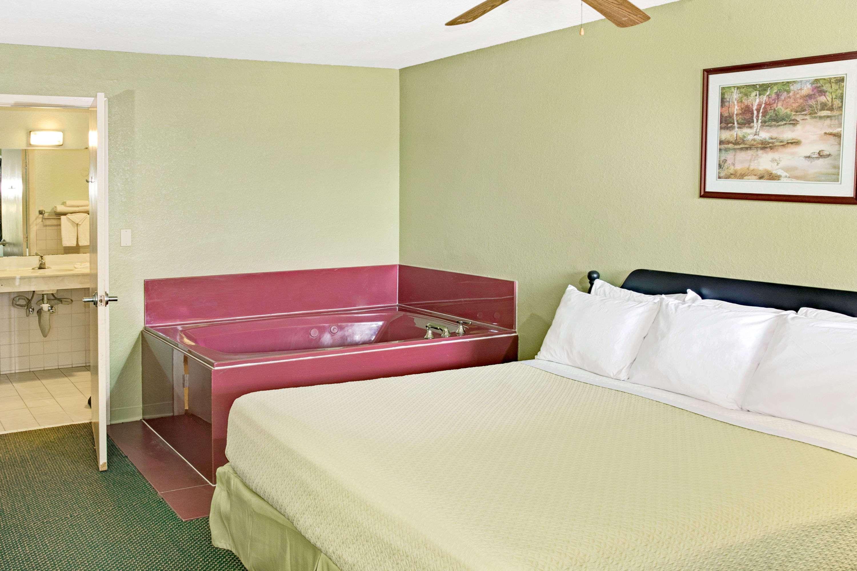 Days Inn By Wyndham El Campo Tx Exteriör bild